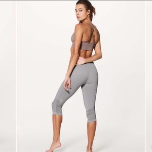 Lululemon Awakening Cropped Legging